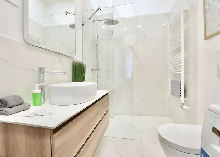 Premium By Hi5- Roekk Szilard 3 Bedroom Appartement