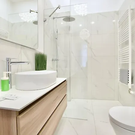 Premium By Hi5- Roekk Szilard 3 Bedroom דירה